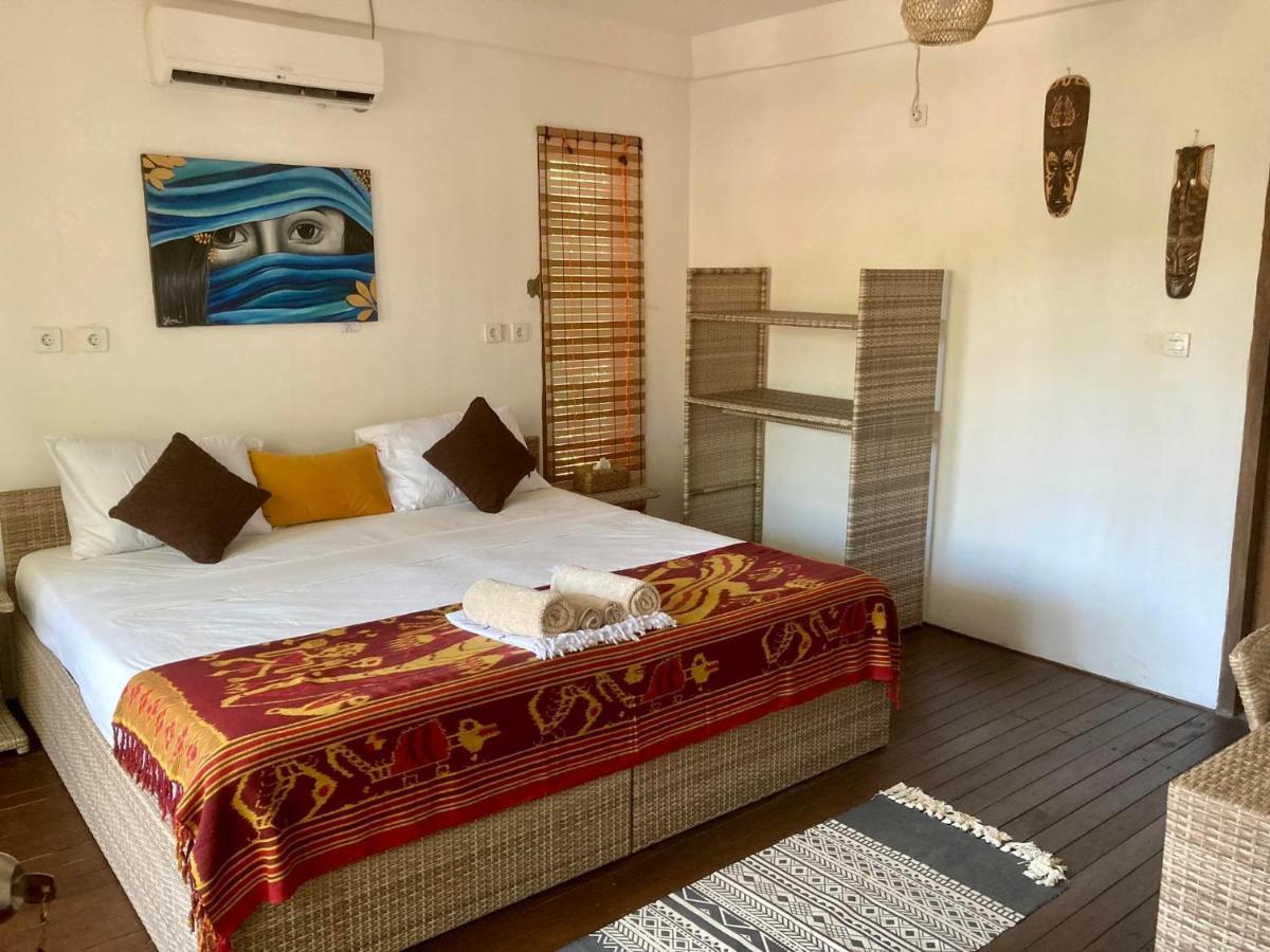 Lutwala Bungalows And Private Villa Гили Траванган Экстерьер фото