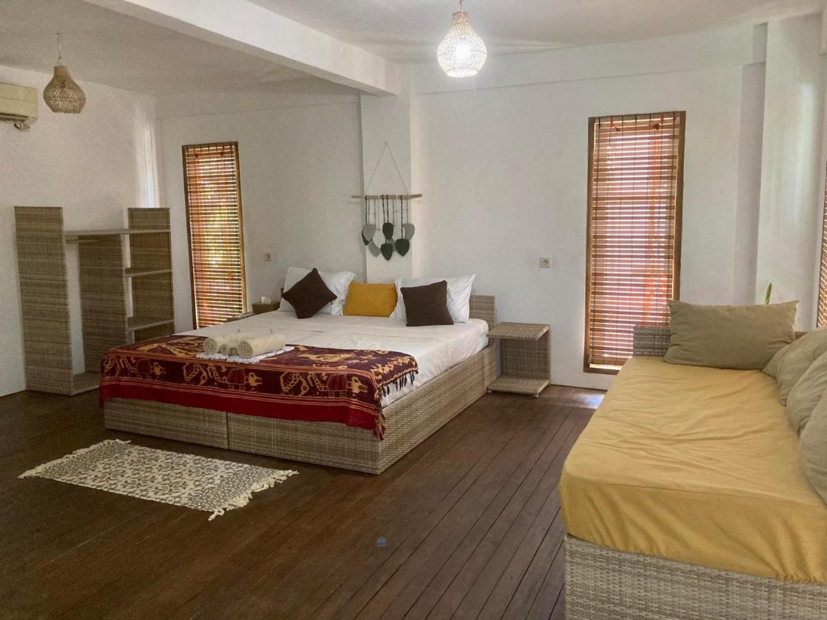 Lutwala Bungalows And Private Villa Гили Траванган Экстерьер фото