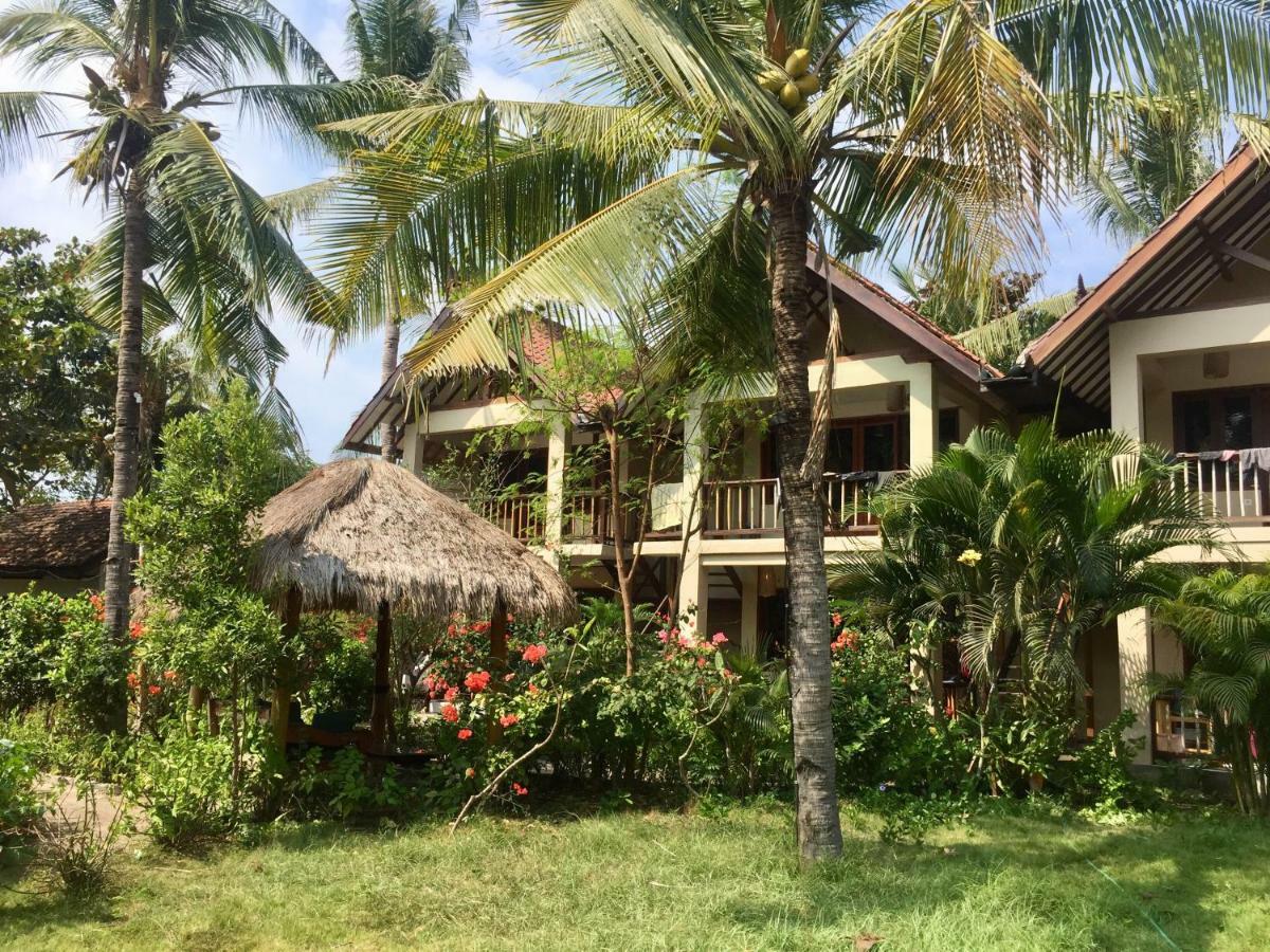Lutwala Bungalows And Private Villa Гили Траванган Экстерьер фото