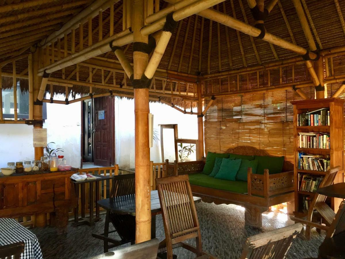 Lutwala Bungalows And Private Villa Гили Траванган Экстерьер фото